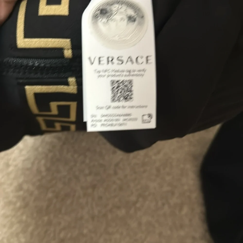 Pre owned Versace women’s size L/XL track jacket - Picture 5 of 5